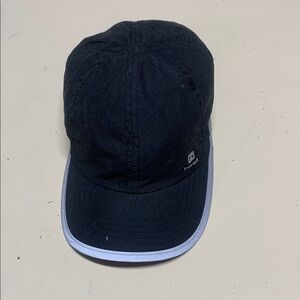 Hind Dark Cap with Light Brim